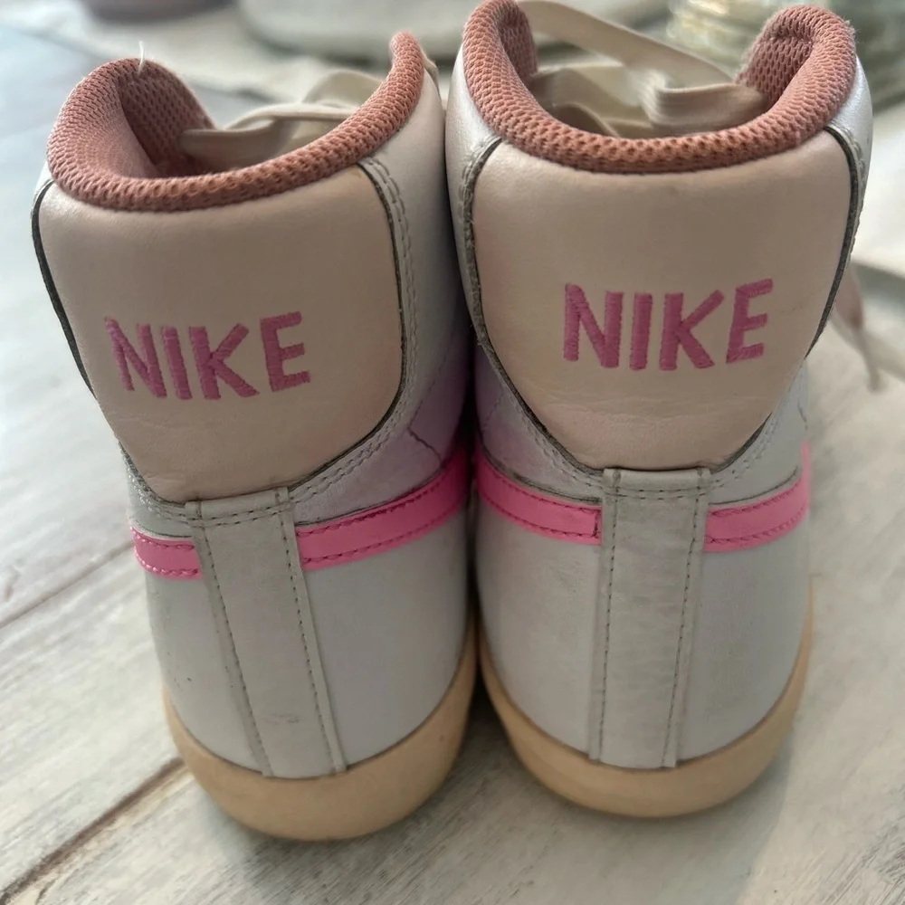 Girls Nike Blazers White and Pink High-Top Sneakers